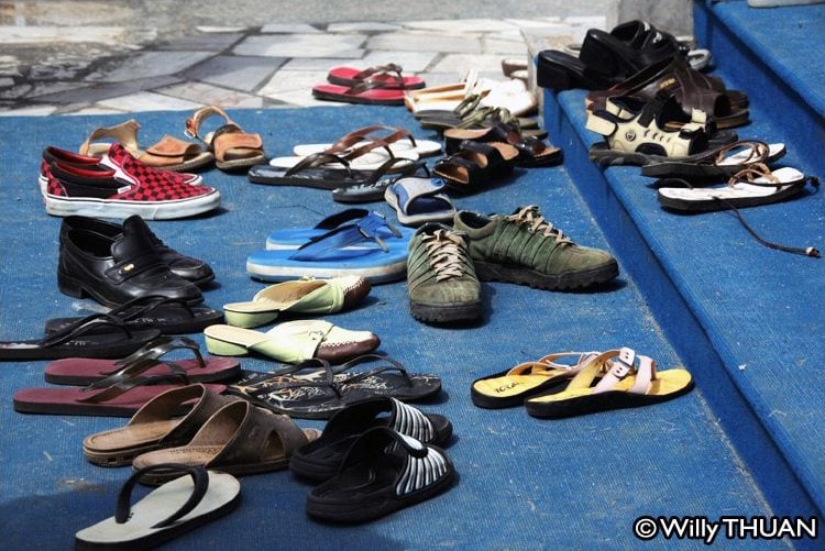 Always remove your shoes before entering a temple