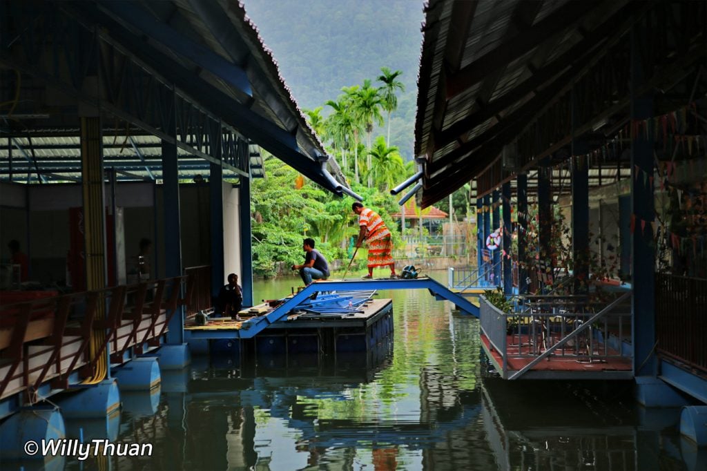 phuket-floating-market-1