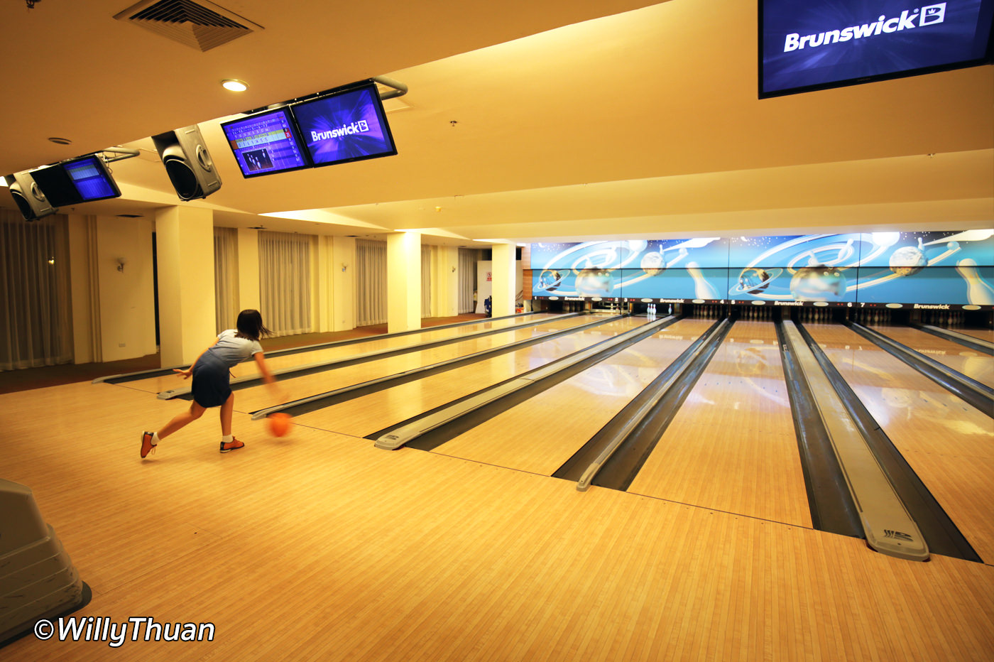 8 lines bowling fpr everyone