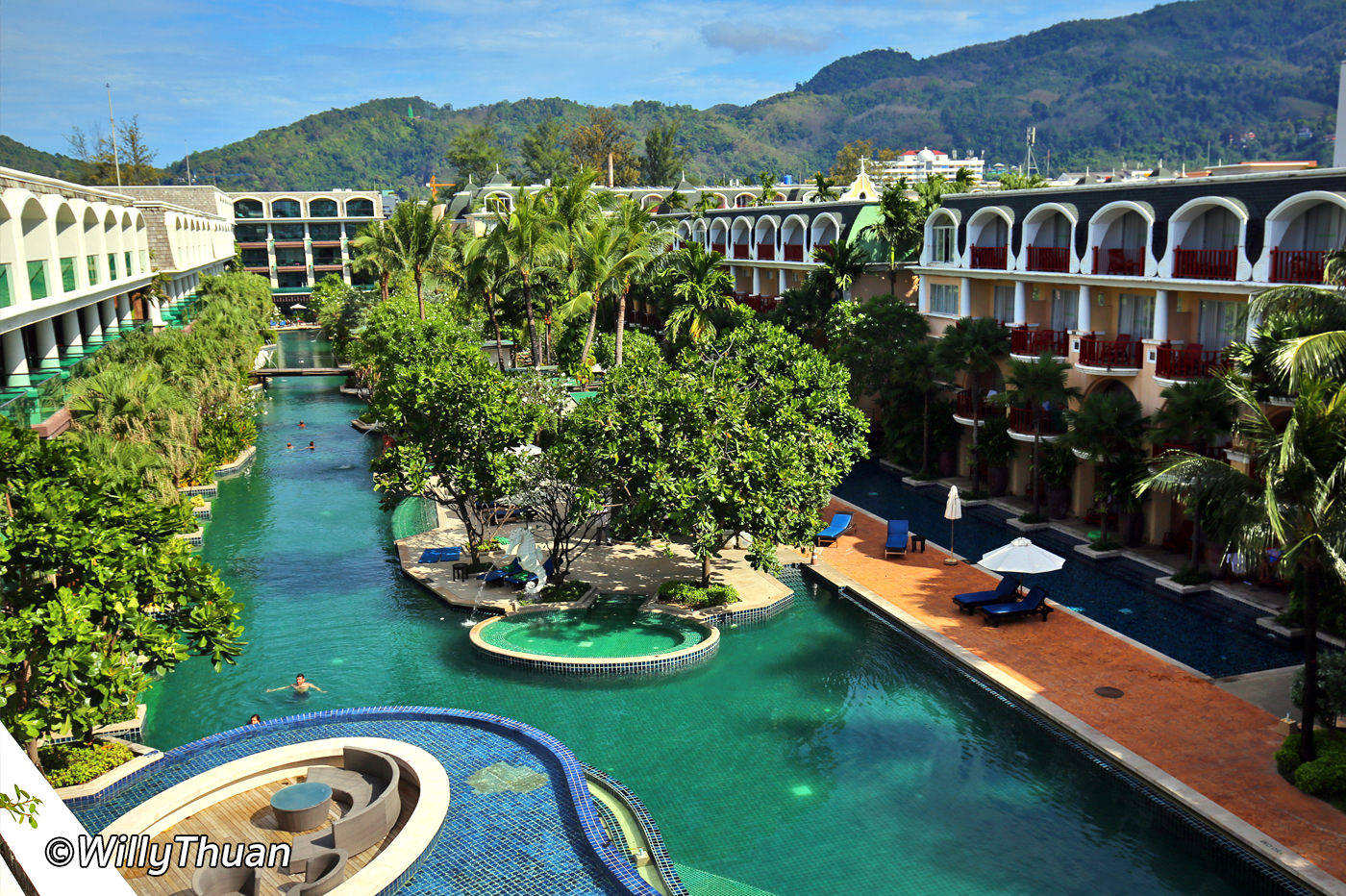 graceland resort swimming pool