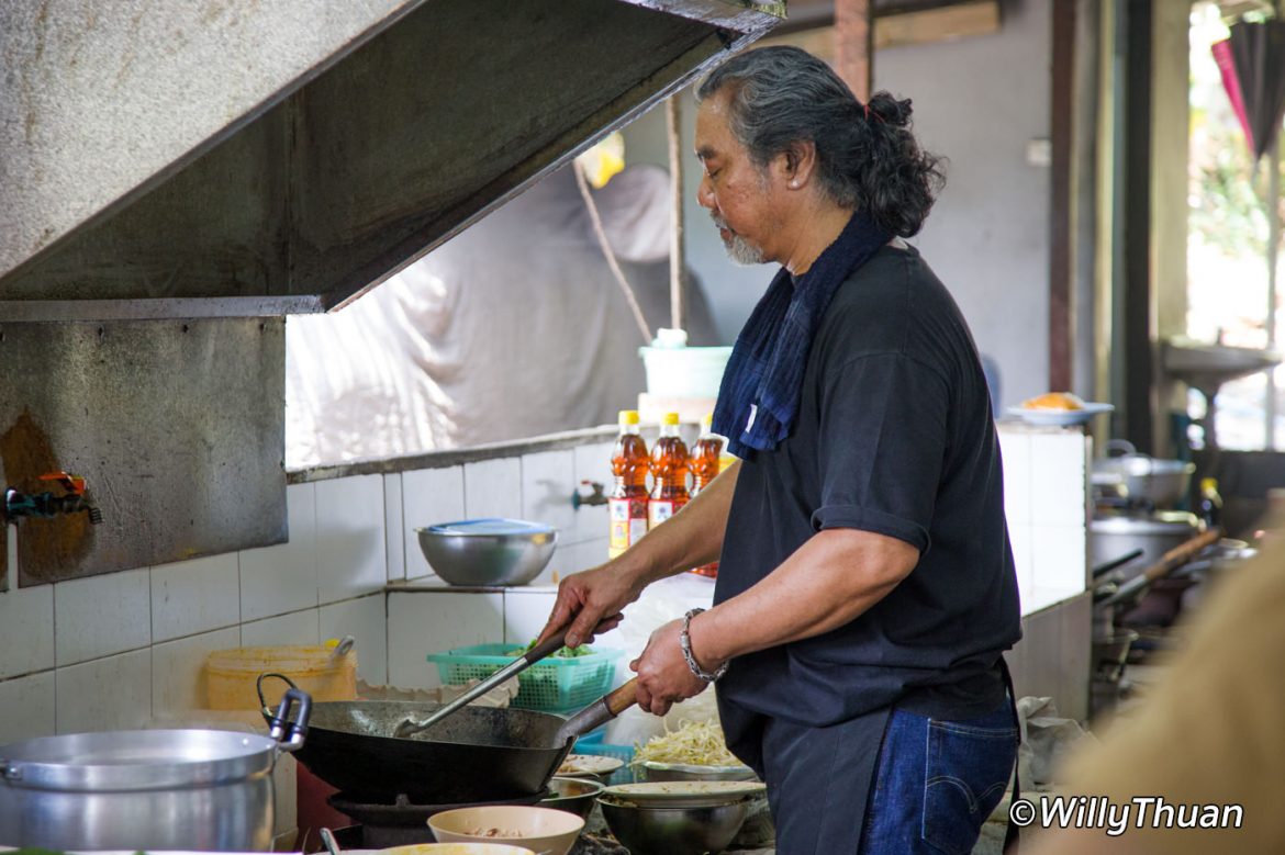 The Pad Thai Shop in Karon - PHUKET 101