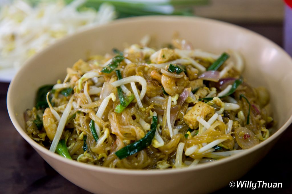 The Pad Thai Shop in Karon - PHUKET 101