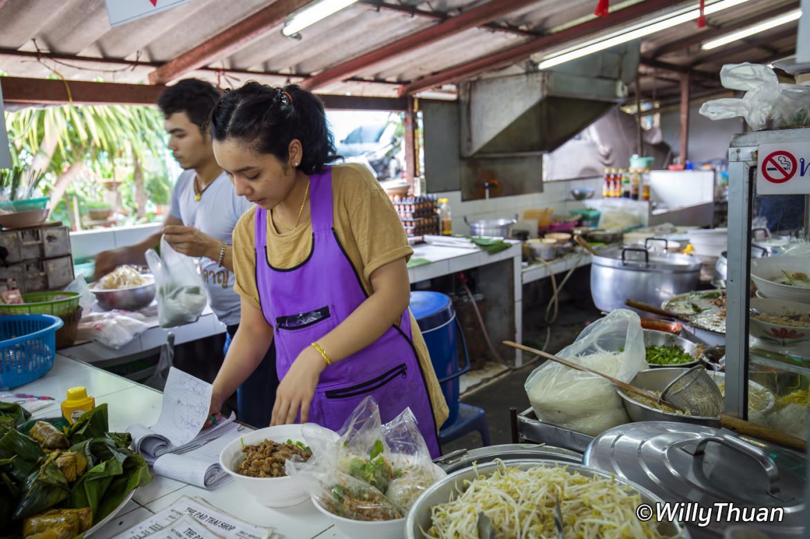 The Pad Thai Shop In Karon - PHUKET 101