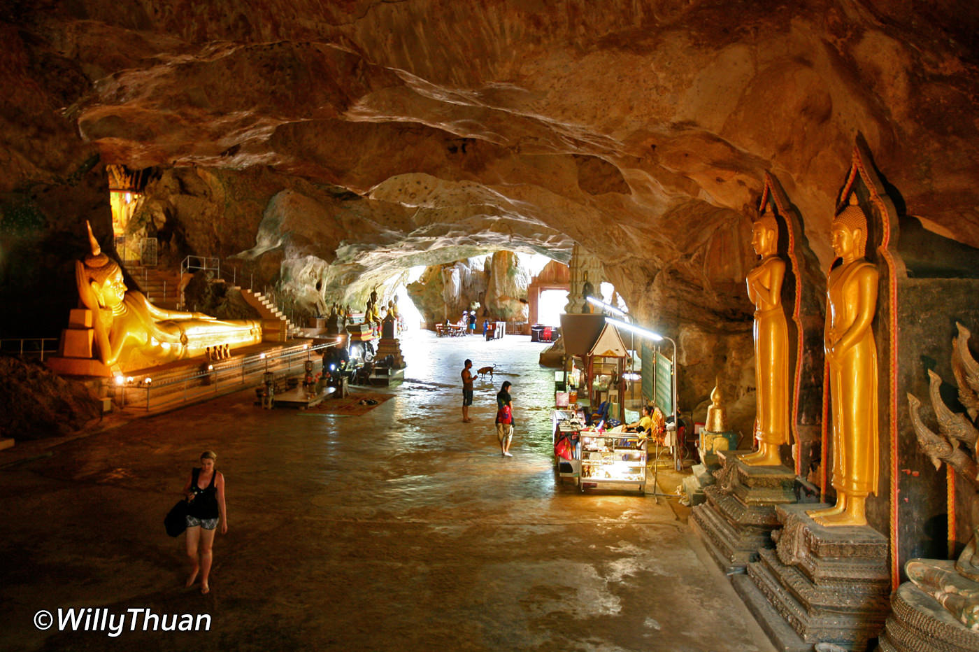 Wat Suwan Kuha in Phang Nga