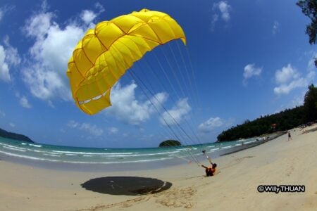 Parasailing in Phuket