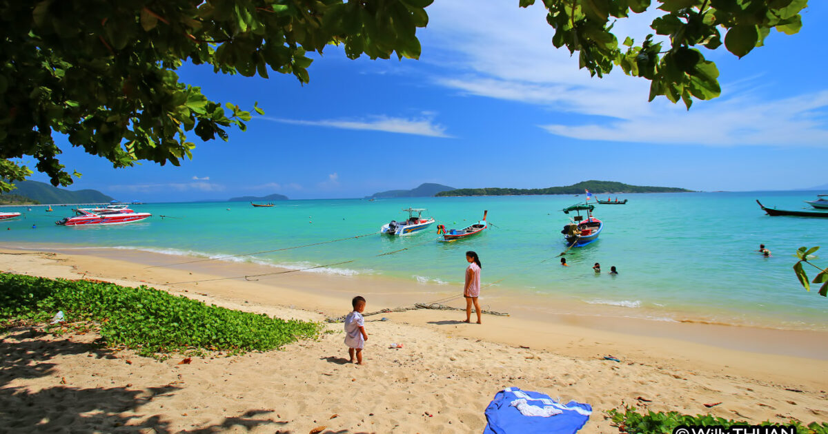 Rawai Beach is not a swimming beach but travellers love to go there for the fresh seafood