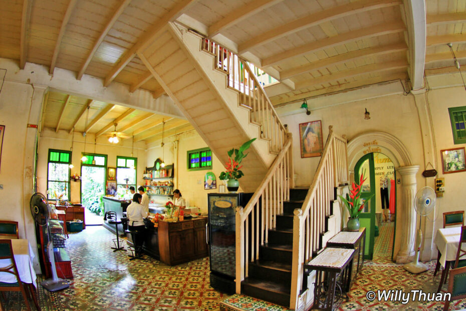 Raya Restaurant (ร้านอาหาร ระย้า) Great Thai Food In An Old Phuket Mansion