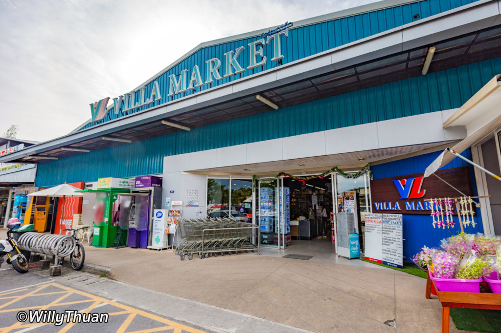 Villa Market at Boat Avenue in Bang Tao