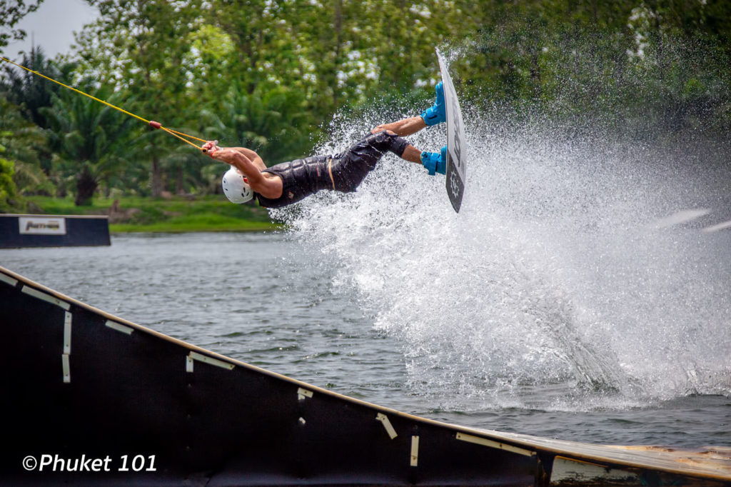 Anthem Wakepark - Wakeboarding in Phuket