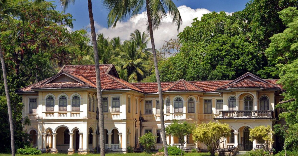 Blue Elephant Mansion the way it looked before