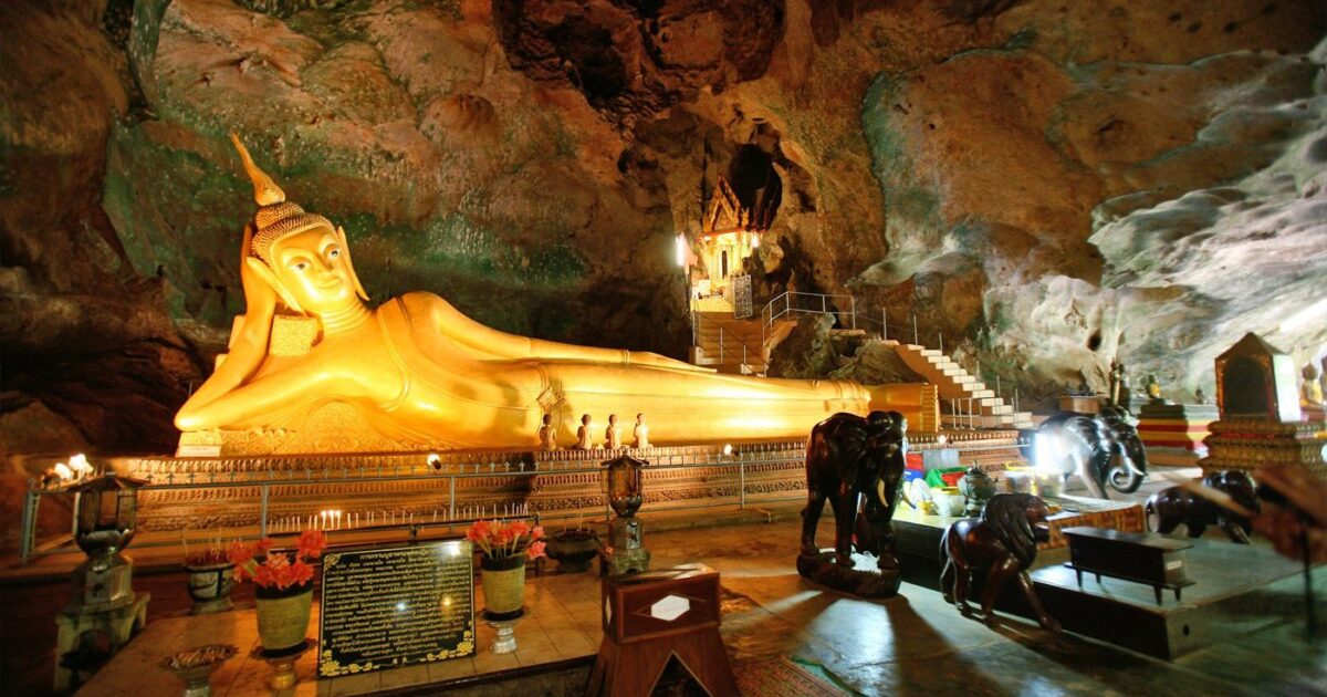 Wat Suwan Kuha in Phang Nga