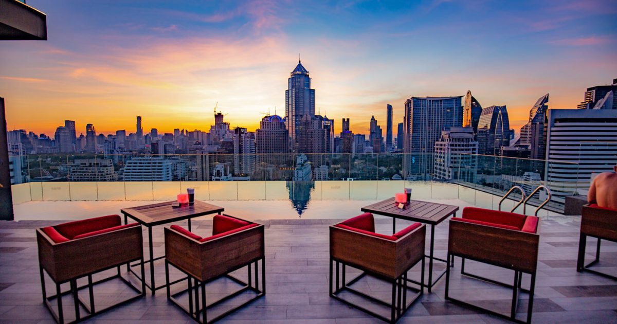 RedSquare Rooftop Bar at Novotel Bangkok Sukhumvit 4