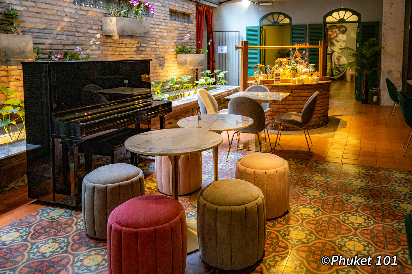Lady Coco Phuket - Restaurant and coffee shop - PHUKET 101