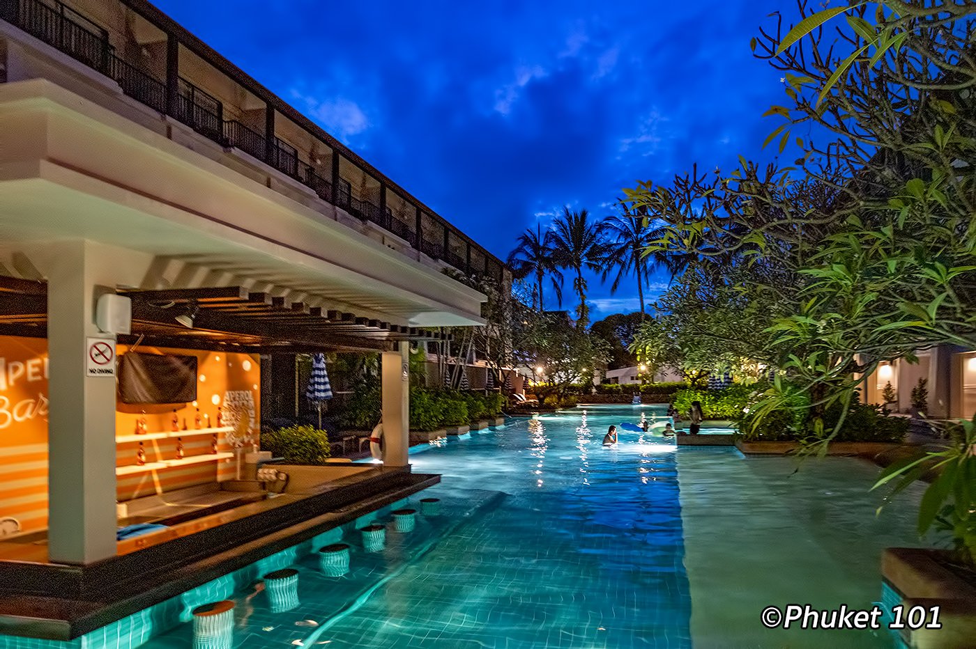 double tree by hilton phuket swimming pool