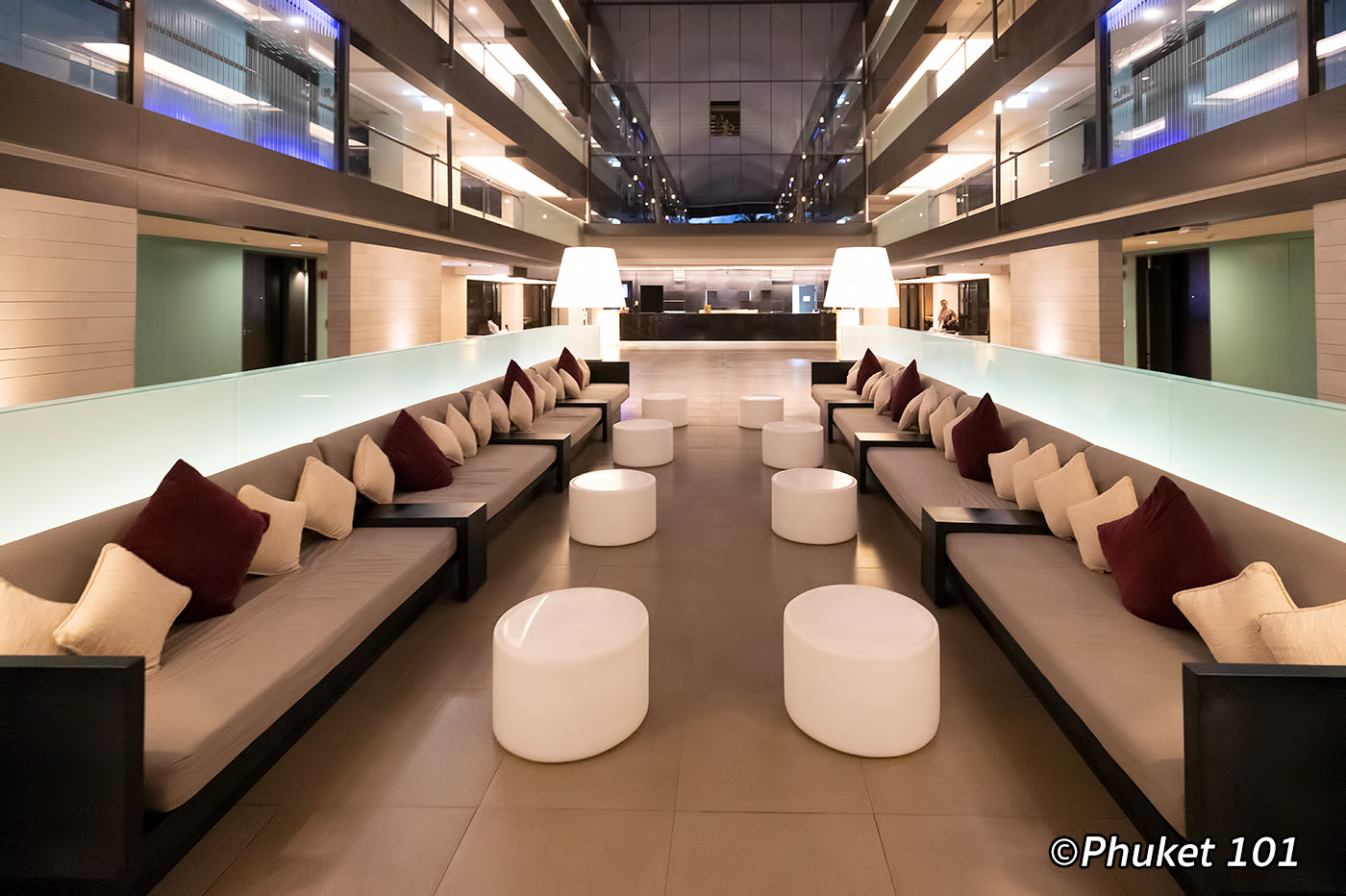 double tree by hilton phuket lobby