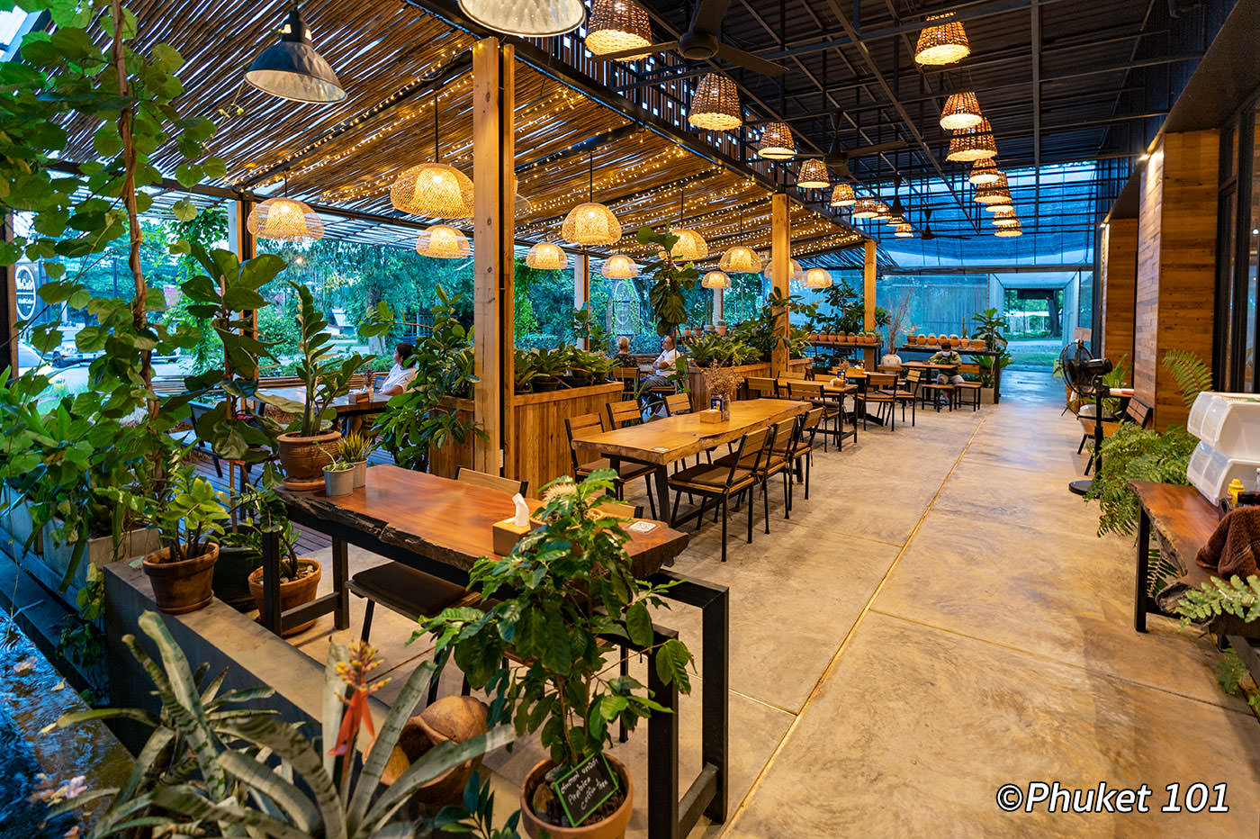We Cafe Chaofa Restaurant PHUKET 101