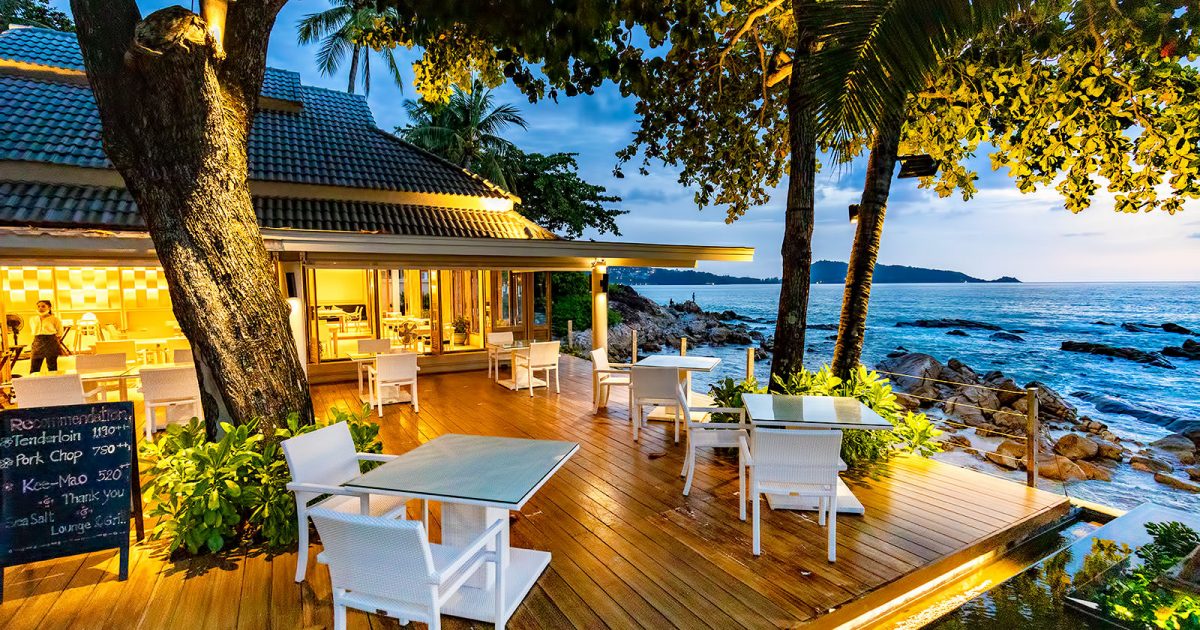 SeaSalt Lounge and Grill