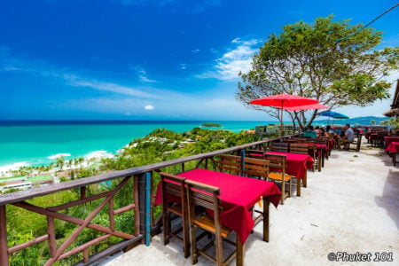 Dopo il Beach Bar Phuket sulla spiaggia di Kata Noi