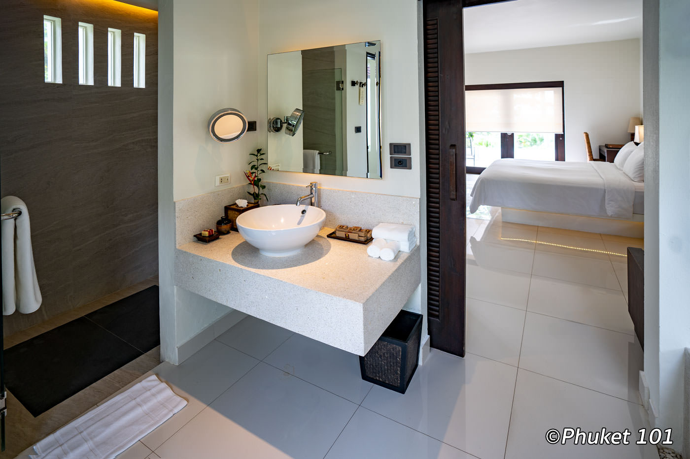 the-racha-resort-koh-racha-bathroom The batroom in the Racha Pool Villas