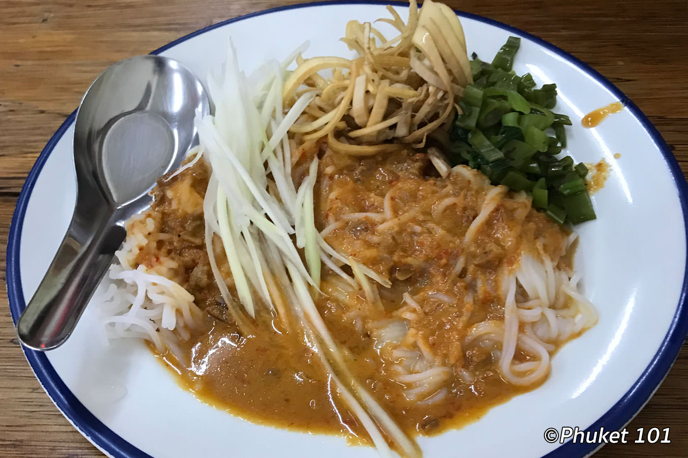 loukthor-kanom-jeen-phuket-town.jpg