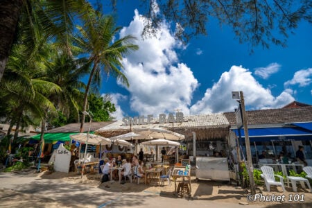 Smile Bar en la playa de Kamala, Phuket