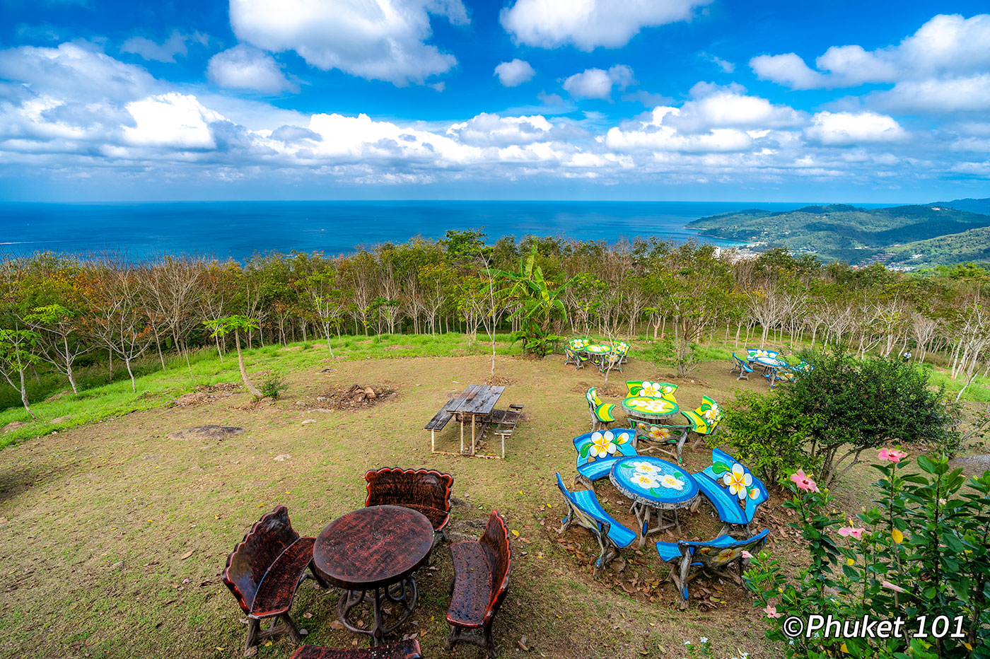 Star Mountain Cafe- Phuket on the way to Big Buddha