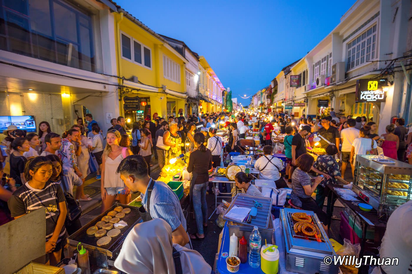 phuket walking street market 6