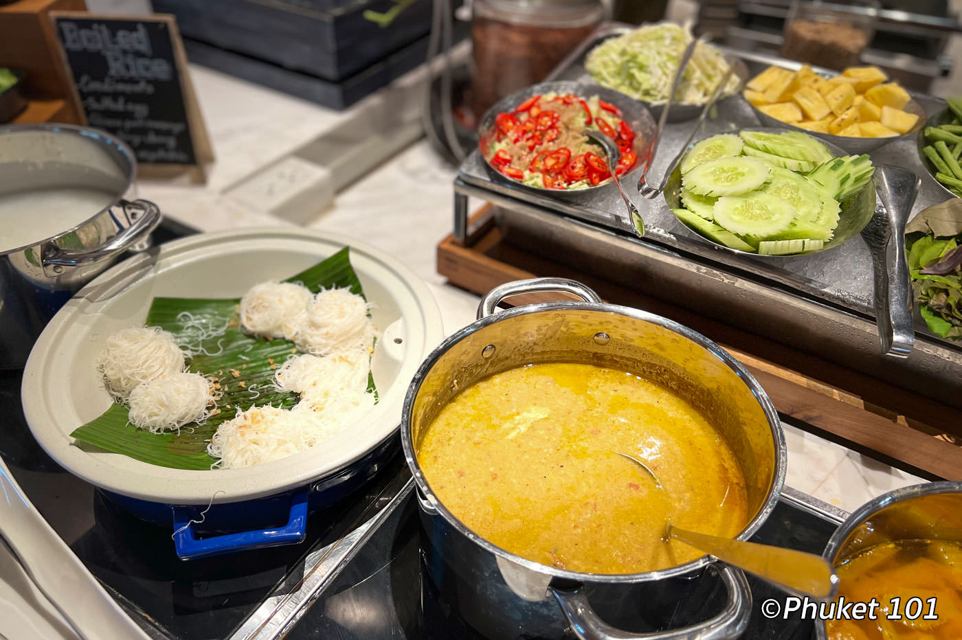 Krua Talad Yai at Courtyard by Marriott Phuket Town