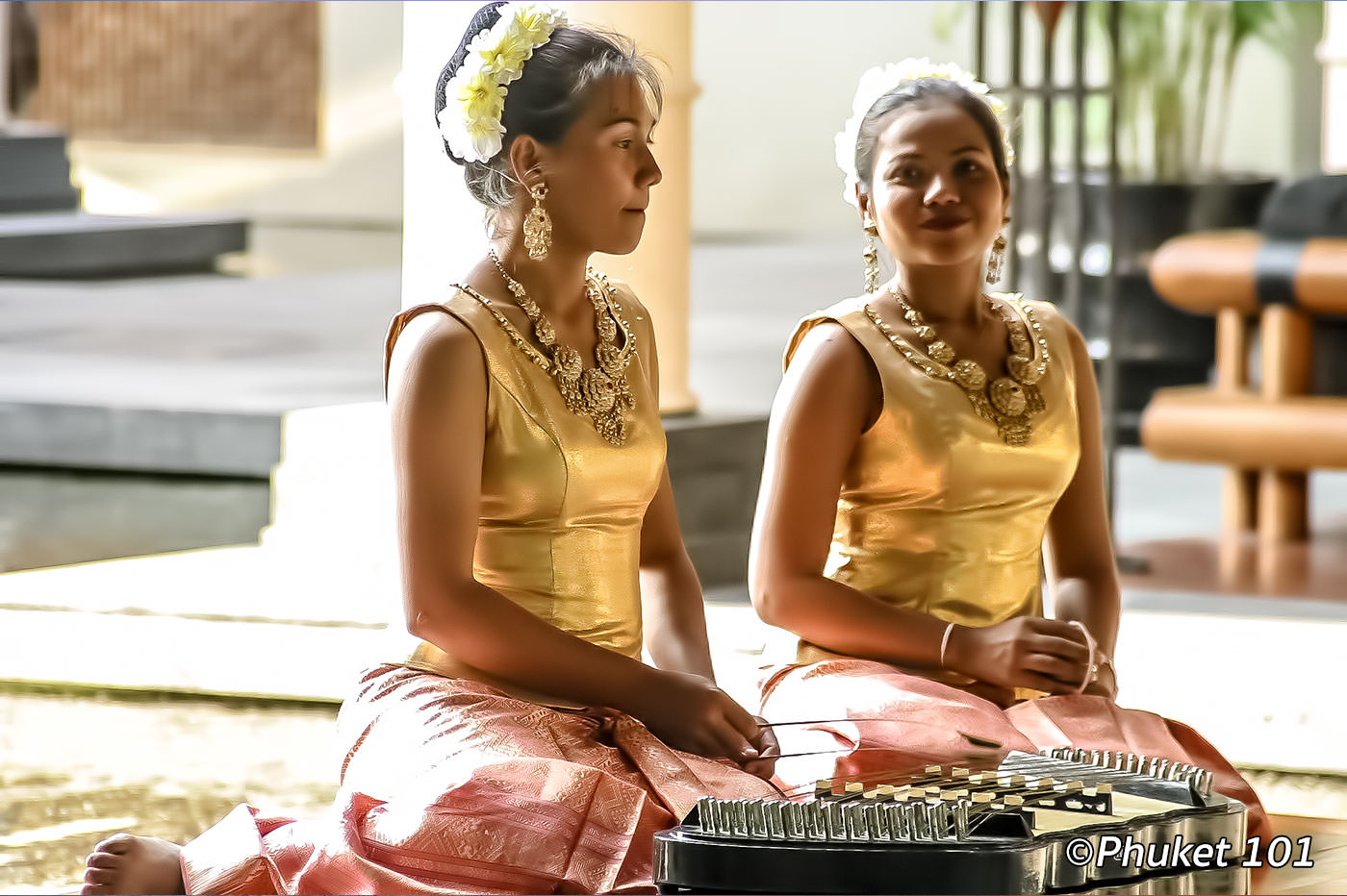 banyan-tree-phuket-2 Traditional Thai music welcomes you in the lobby