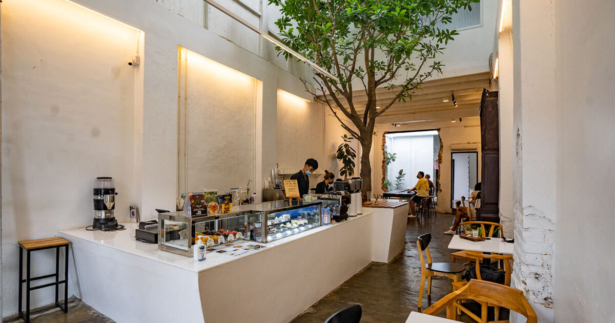 Roof Pudding Cafe in Phuket Town