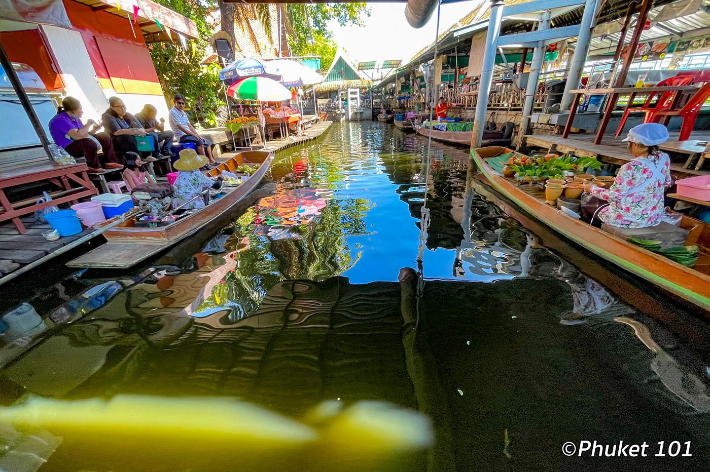 taling chan floating market bangkok 4