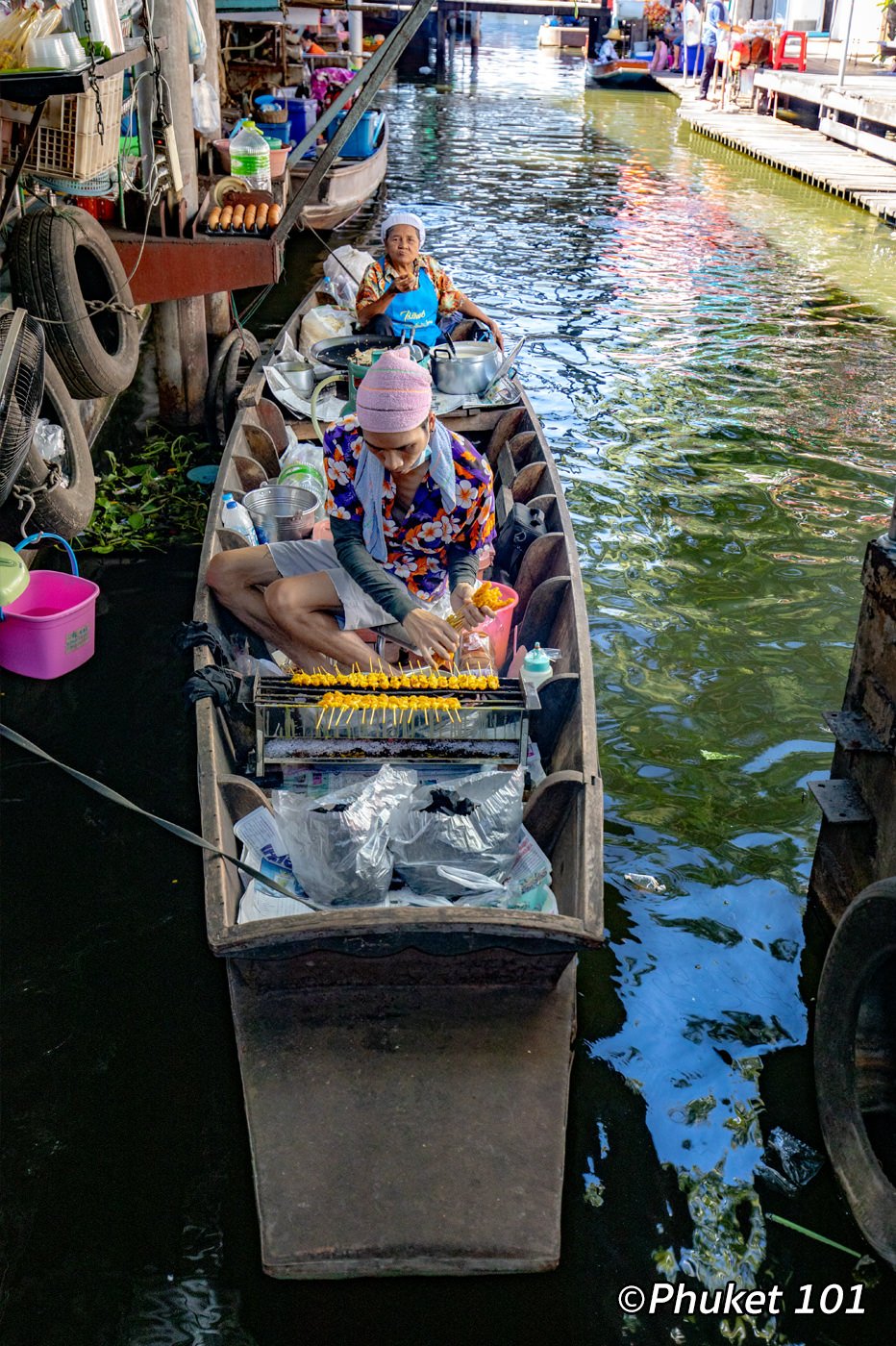 taling chan floating market bangkok 3