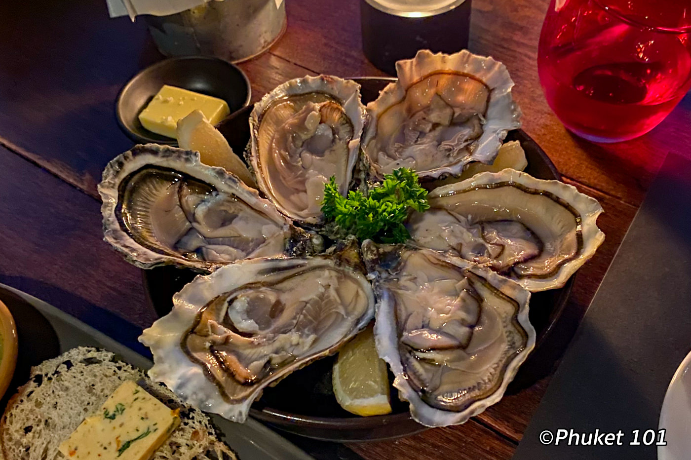 Scarlett Wine Bar & Restaurant