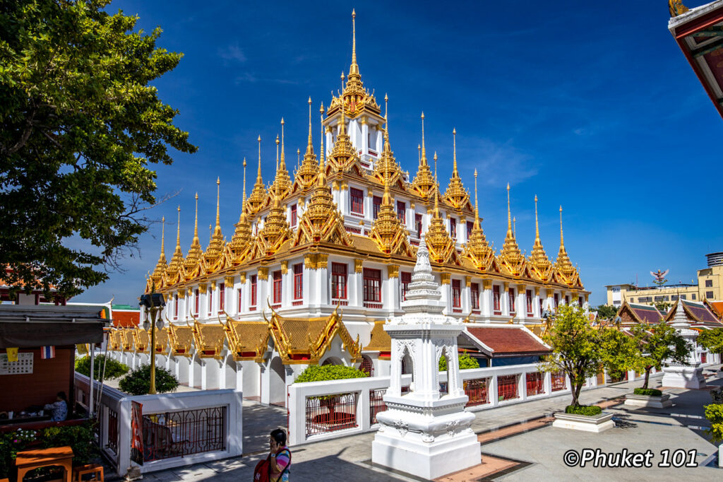 Wat Suthat Thepwararam - What To Do At Wat Suthat Thepwararam?