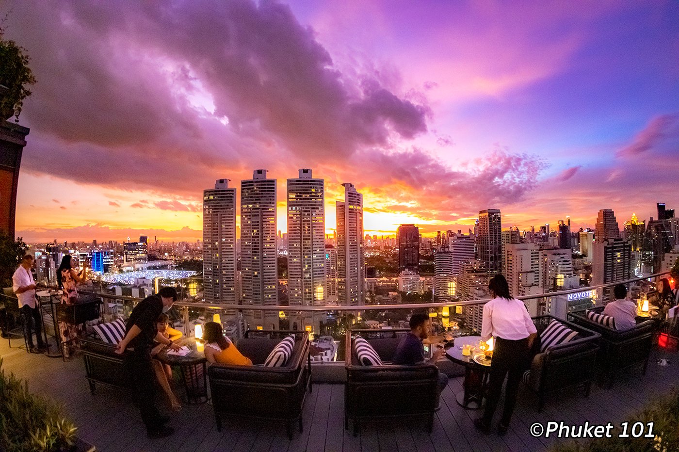 Abar Rooftop at Marriott Marquis Bangkok