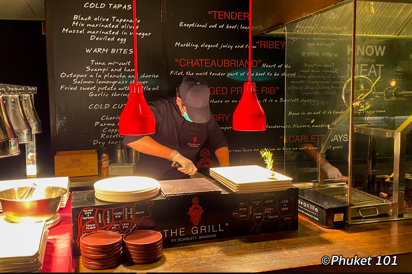 scarlett rooftop restaurant pullman bangkok