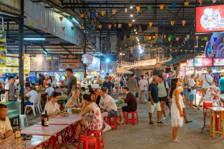 Mercato notturno di Kata, Phuket Tailandia