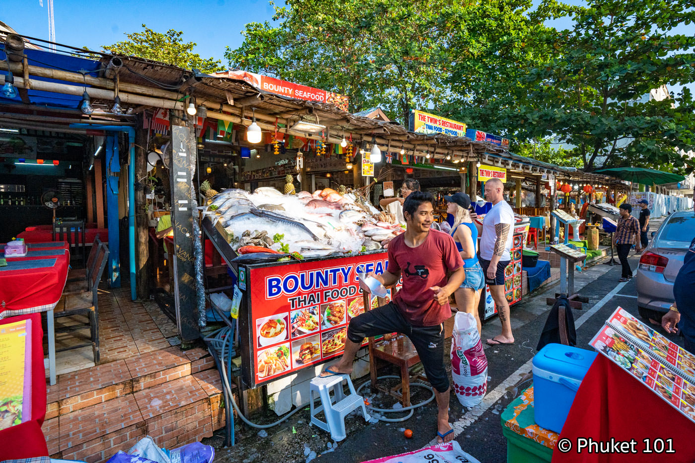 Karon roadside seafood restaurants