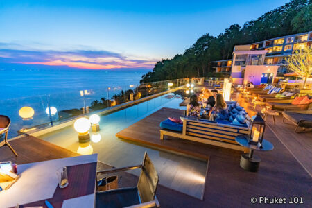 Malika Terrace og Sky Bar på Kalima Resort i Phuket