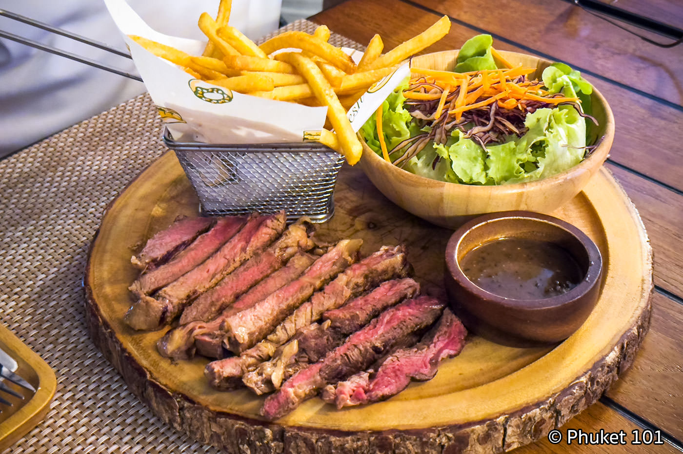 steak-at-roxane-rooftop-bar-patong steak at roxane rooftop bar patong