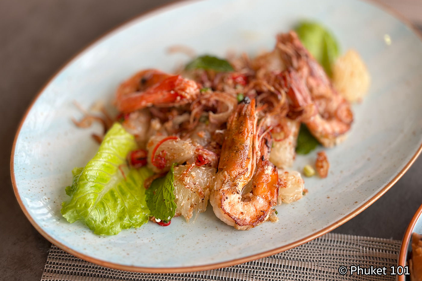 Pomelo salad with grilled prawns