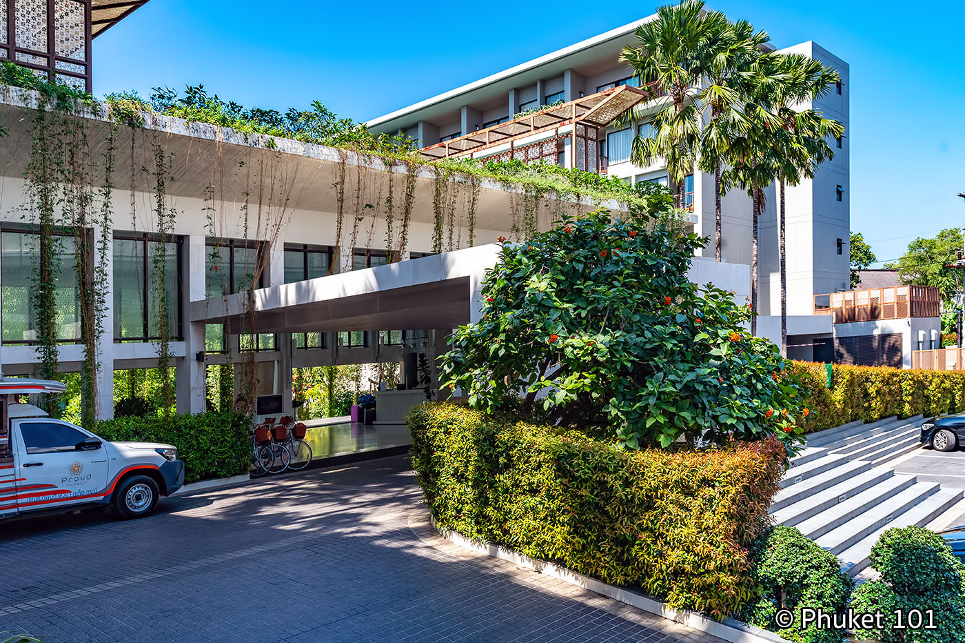 The arrival place at Proud Phuket