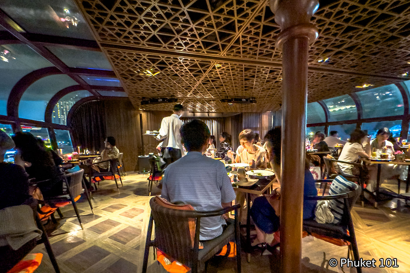 The dining room on the Banyan Tree River Cruise