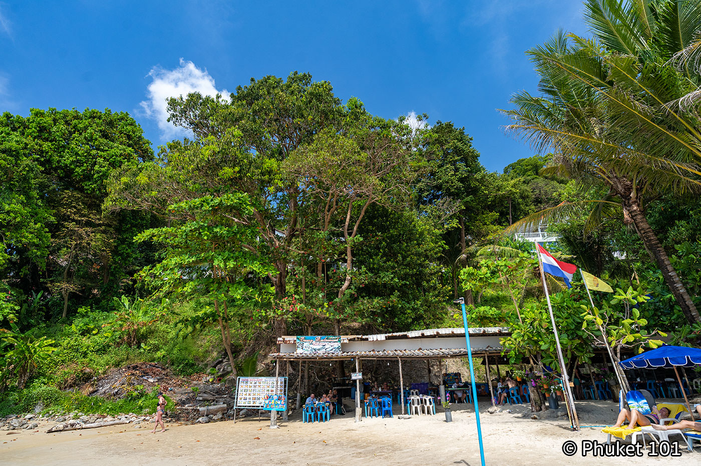 Daeng Restaurant is right on the beach of Karon