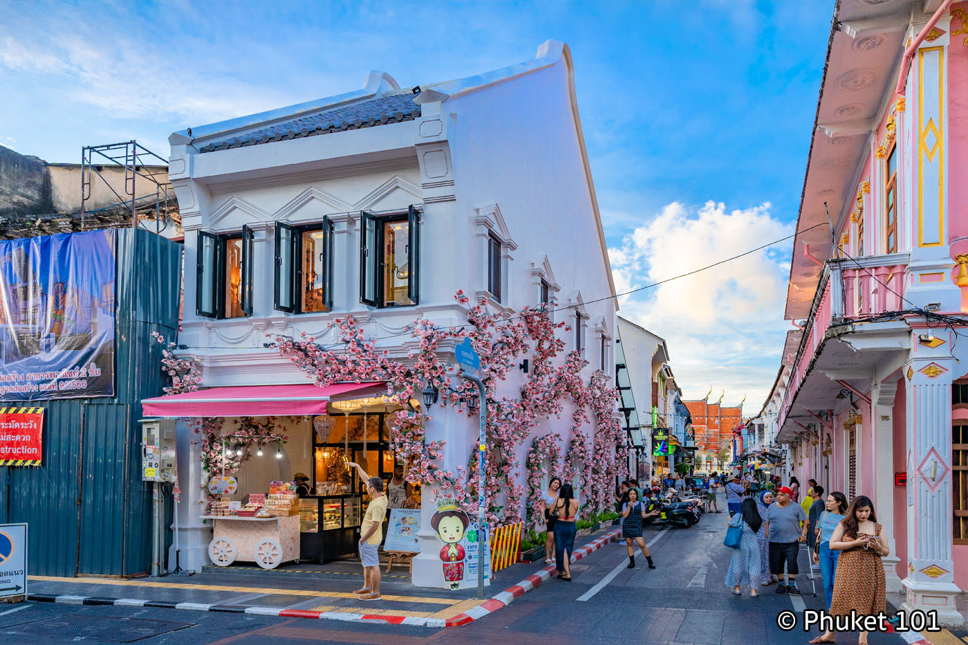 That one street in Phuket 🔥🔥 Soi Ta-iad ซอยตาเอียด aka The Soi