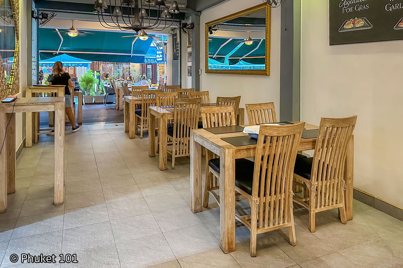 Cafe de Paris Patong Beach