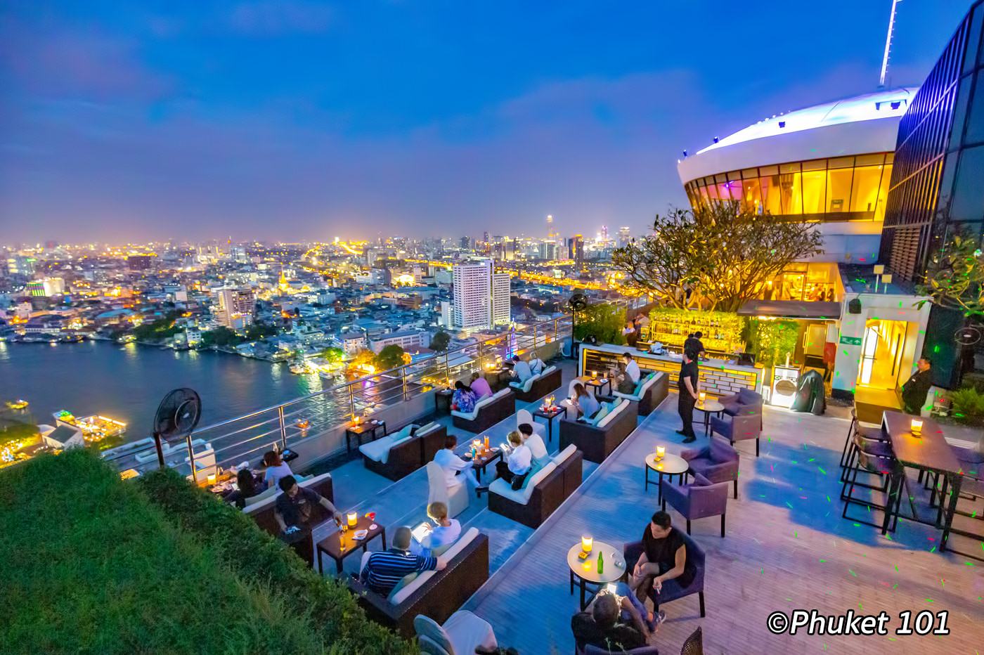 Three Sixty Rooftop Bar at Millennium Hilton Bangkok
