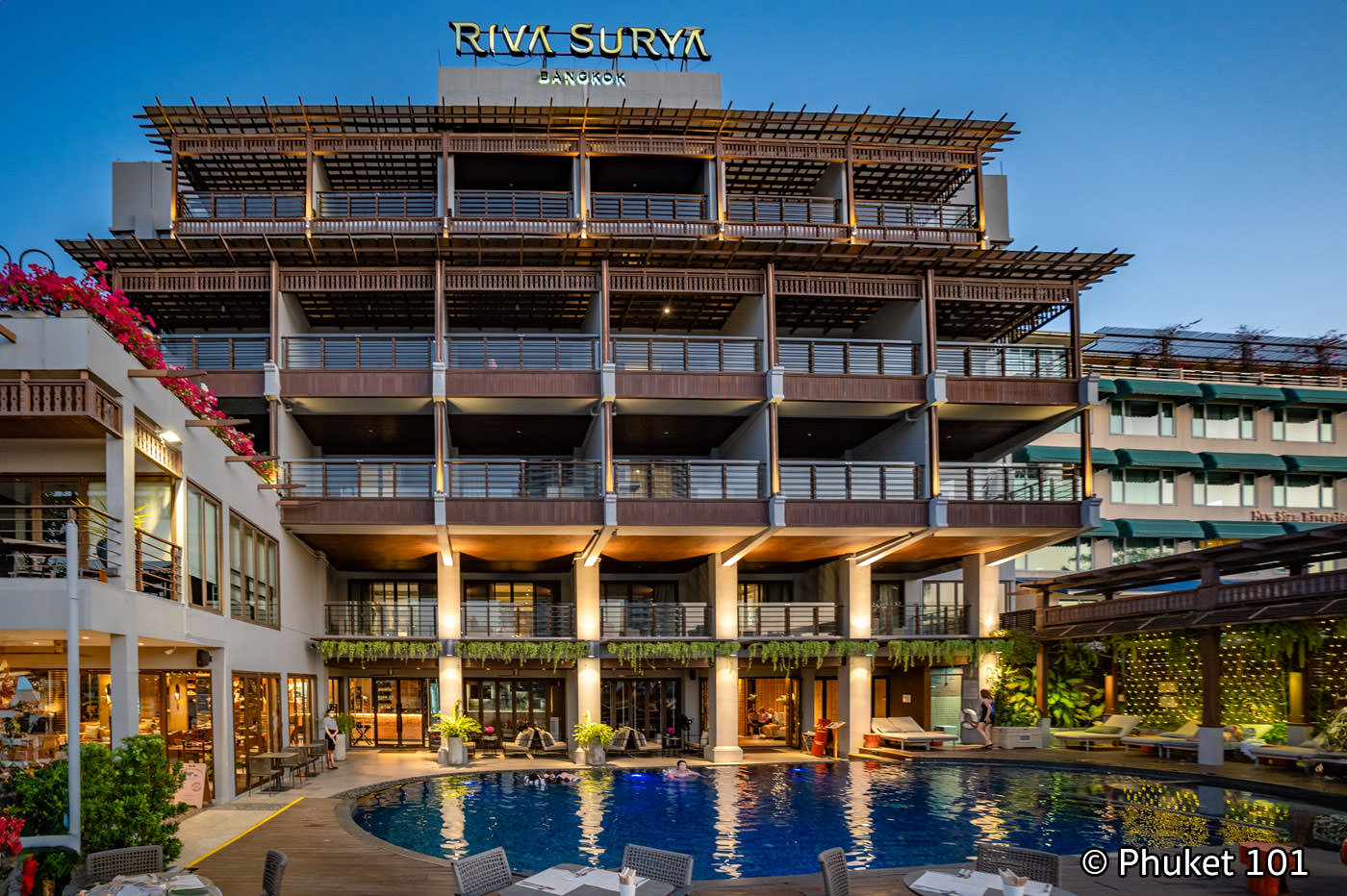 Riva Surya Hotel Bangkok, by the riverside