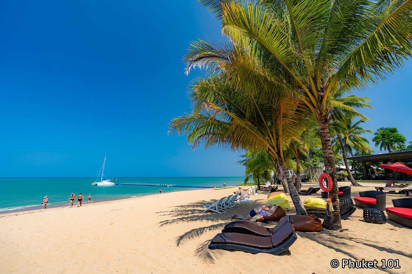 Bang Niang Beach in Khao-Lak