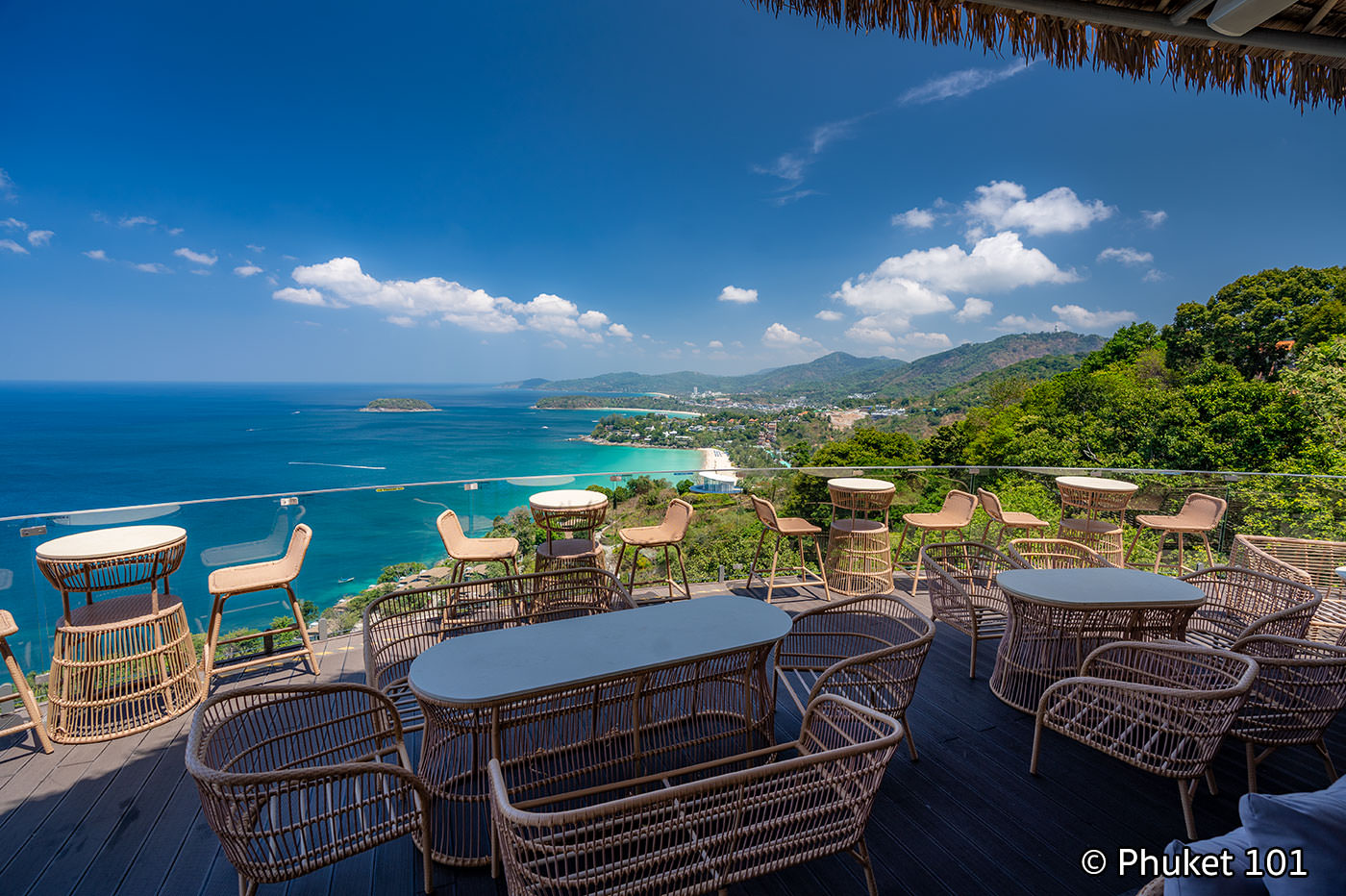 Tree Bay Clubhouse - A restaurant with panoramic views